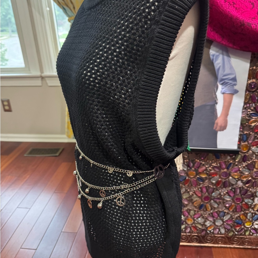 Black Knit fish net Large, tags attached, can be worn as a dress - Picture 6 of 7